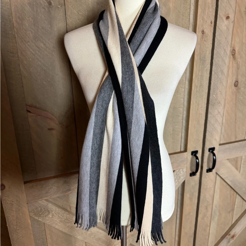 Grant Thomas striped wool scarf with fringe ends Made in Germany